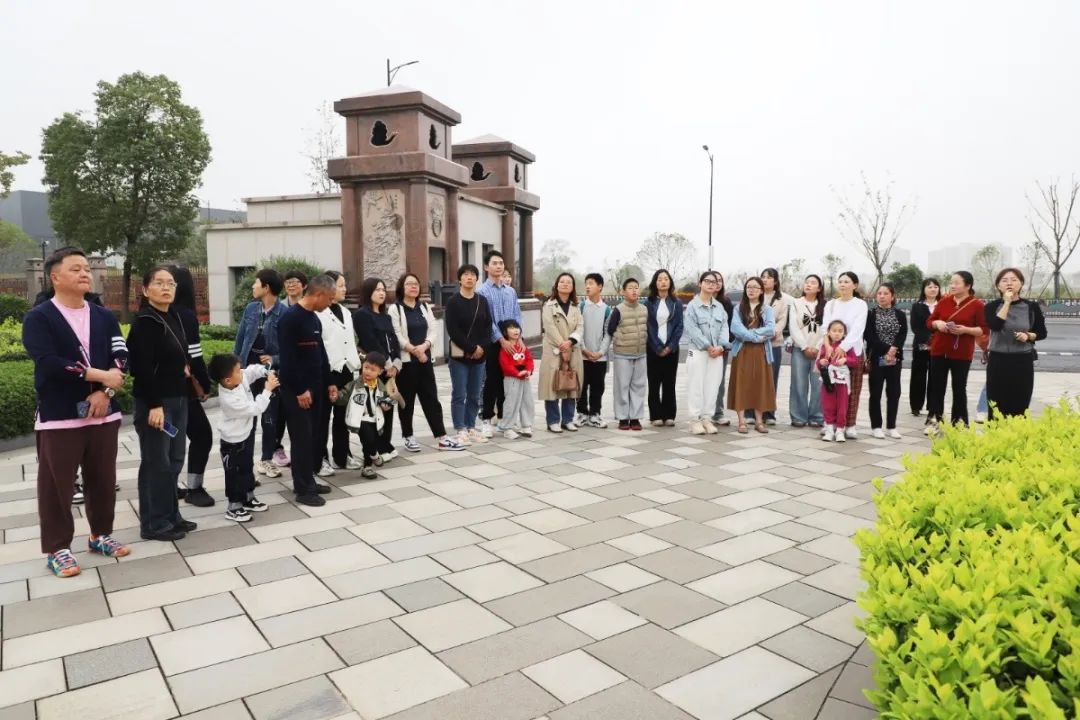 1-2411220R51G07 抖圈- 为du而生(中国区)官方网站